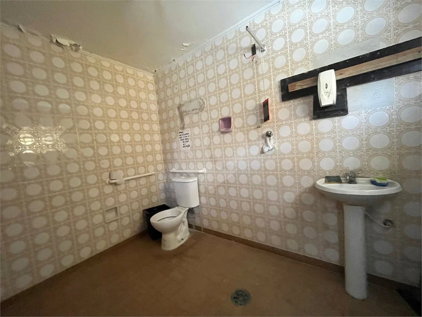 Sobrado à venda com 4 quartos, sendo 1 suíte, em Vila Guilherme, São Paulo, SP
