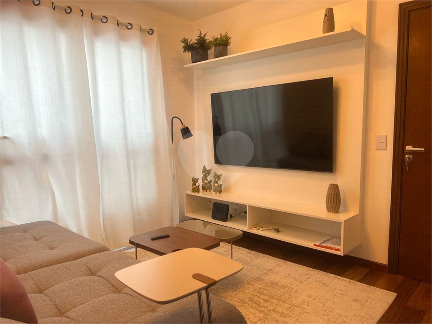 Casa à venda com 4 quartos, sendo 3 suítes,  no condomínio Residencial Toscana, Mogi das Cruzes - SP