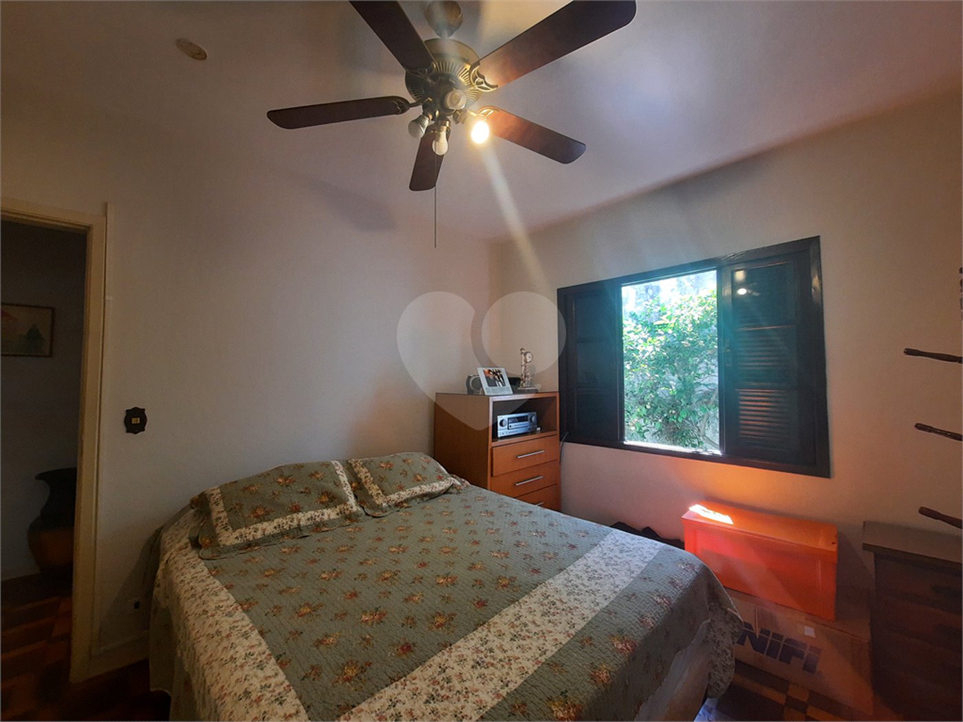 Casa à venda com 4 quartos, sendo 3 suítes,  em Jardim Marajoara, São Paulo, SP