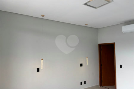 Casa à venda com 4 suítes no condomínio Residencial Costa das Areias, Salto - SP
