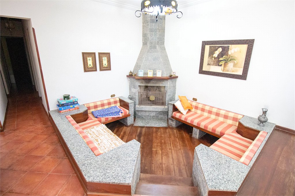 Casa à venda ou para alugar com 5 quartos, sendo 2 suítes, no condomínio Restinga Verde, São Roque - SP