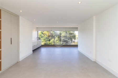 Apartamento à venda com 3 suítes em Campo Belo, São Paulo, SP