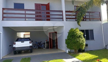 Sobrado à venda com 4 quartos, sendo 1 suíte,  em Residencial Monte Verde, Indaiatuba, SP