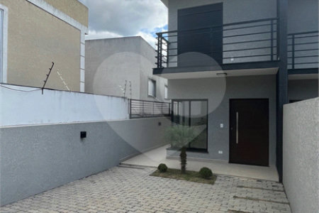Sobrado à venda ou para alugar com 3 suítes em Jardim do Lago, Atibaia, SP
