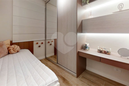 Apartamento à venda com 2 quartos, sendo 1 suíte, em Vila Assunção, Santo André, SP