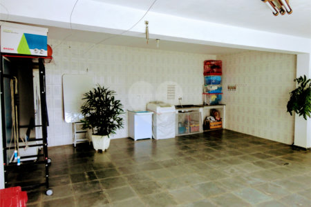 Casa à venda com 3 quartos em Vila Clayton, Valinhos, SP