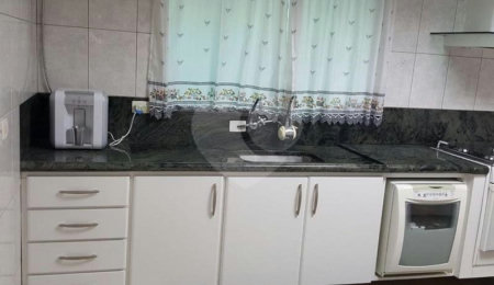 Casa à venda com 3 suítes no condomínio Village, São Paulo - SP