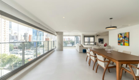 Apartamento à venda com 3 suítes em Campo Belo, São Paulo, SP