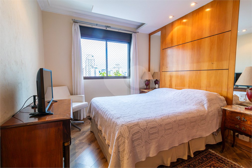 Duplex à venda com 4 quartos, sendo 3 suítes, em Campo Belo, São Paulo, SP