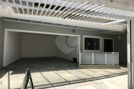 Sobrado à venda com 5 quartos, sendo 4 suítes, em Jardim Franca, São Paulo, SP