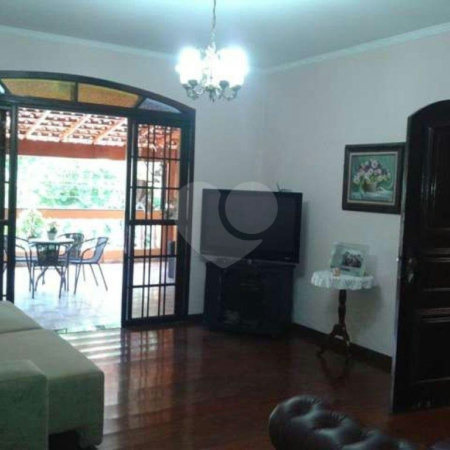 Sobrado à venda com 3 quartos, sendo 1 suíte, em Jardim das Vertentes, São Paulo, SP