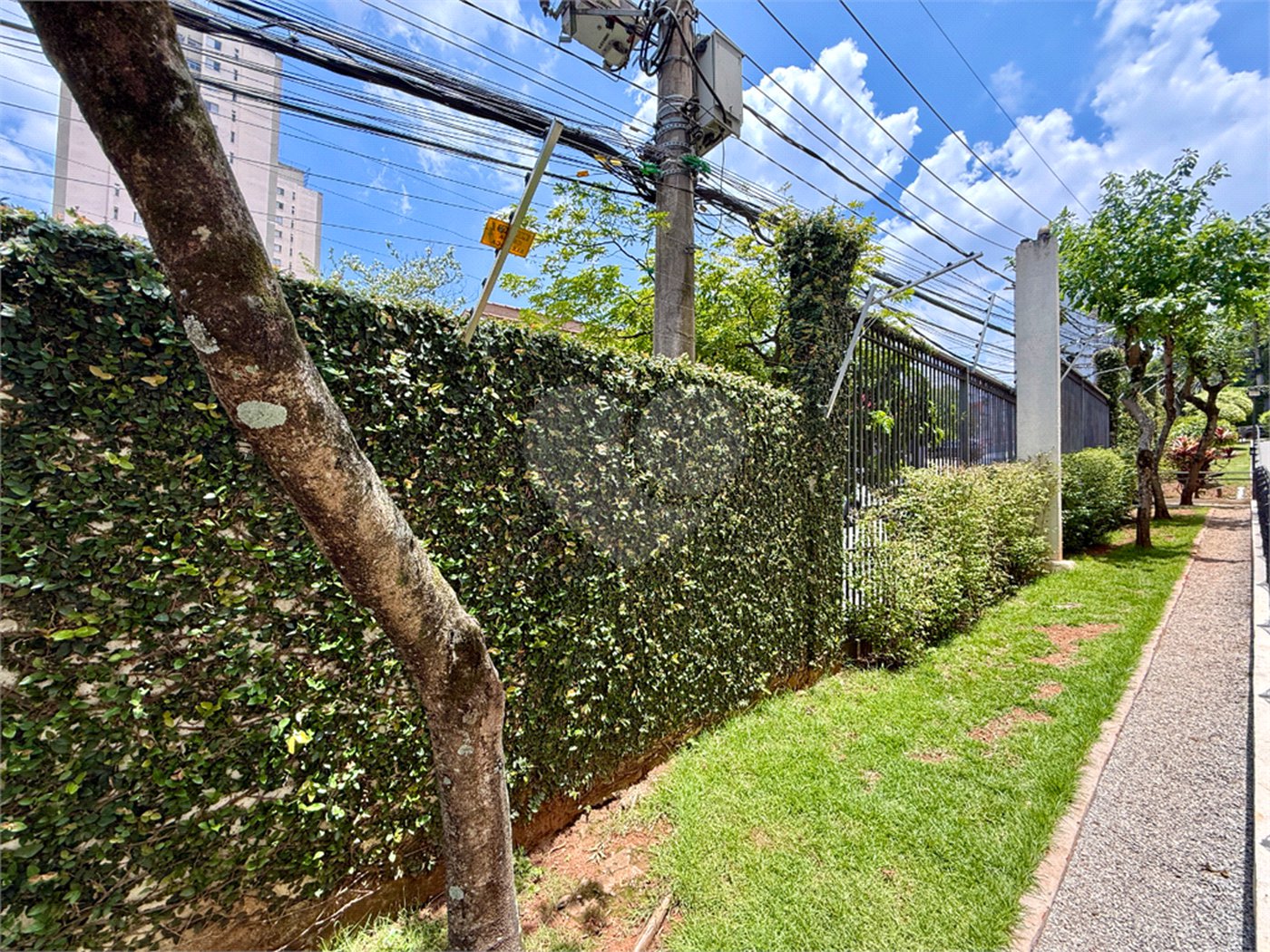 Apartamento à venda com 3 quartos, sendo 1 suíte, em Jardim Marajoara, São Paulo, SP