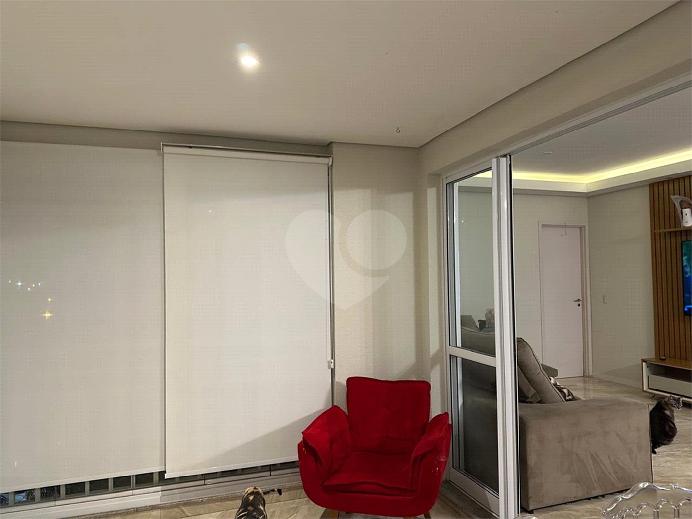 Apartamento à venda com 3 quartos, sendo 1 suíte,  em Vila Suissa, Mogi das Cruzes, SP