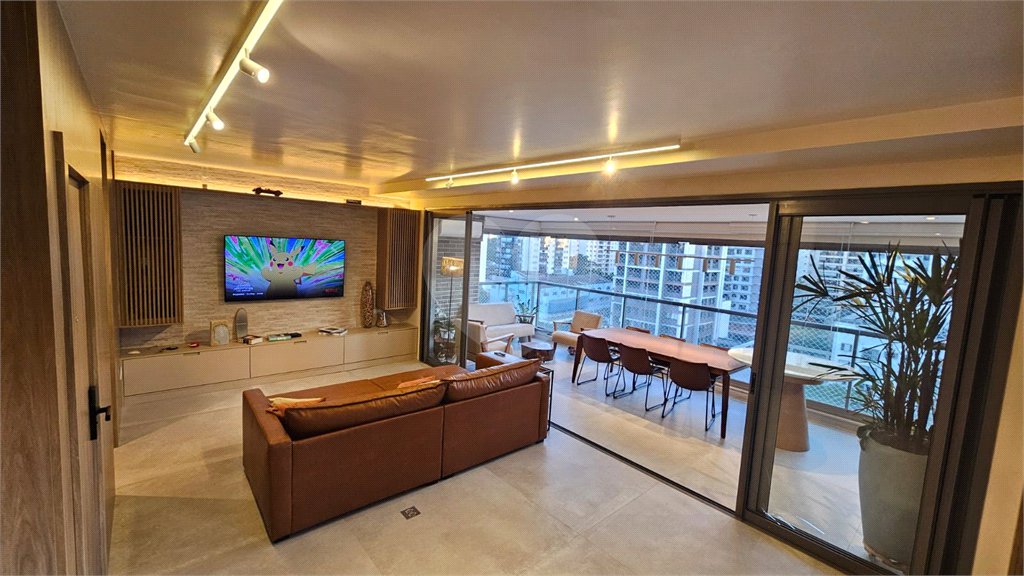 Apartamento à venda ou para alugar com 3 suítes em Brooklin Paulista, São Paulo, SP