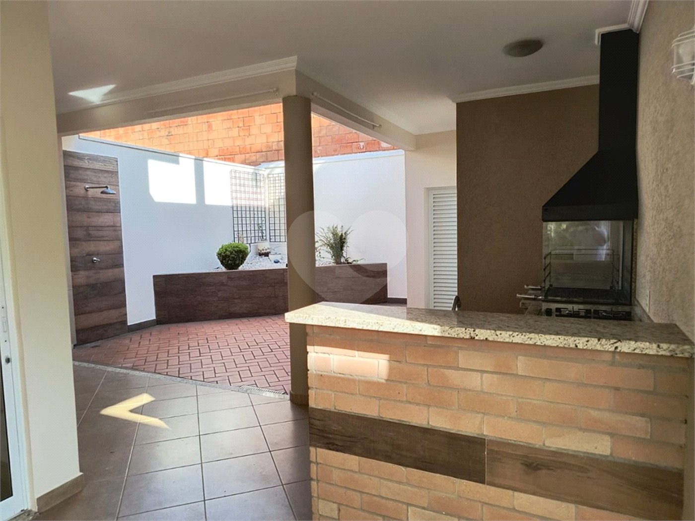 Casa à venda ou para alugar com 3 quartos, sendo 1 suíte, no condomínio Vista Verde, Indaiatuba - SP