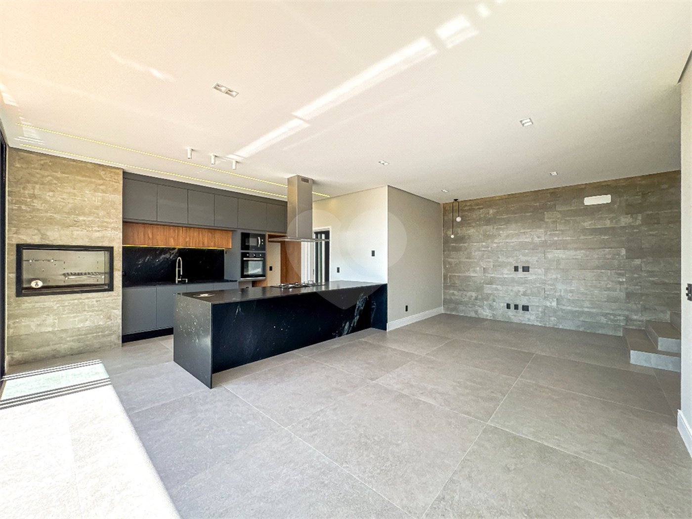Casa à venda com 3 suítes no condomínio Jardim Vila Paradiso, Indaiatuba - SP