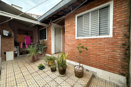 Casa à venda com 3 quartos, sendo 1 suíte, em Vila Monteiro, Itapetininga, SP