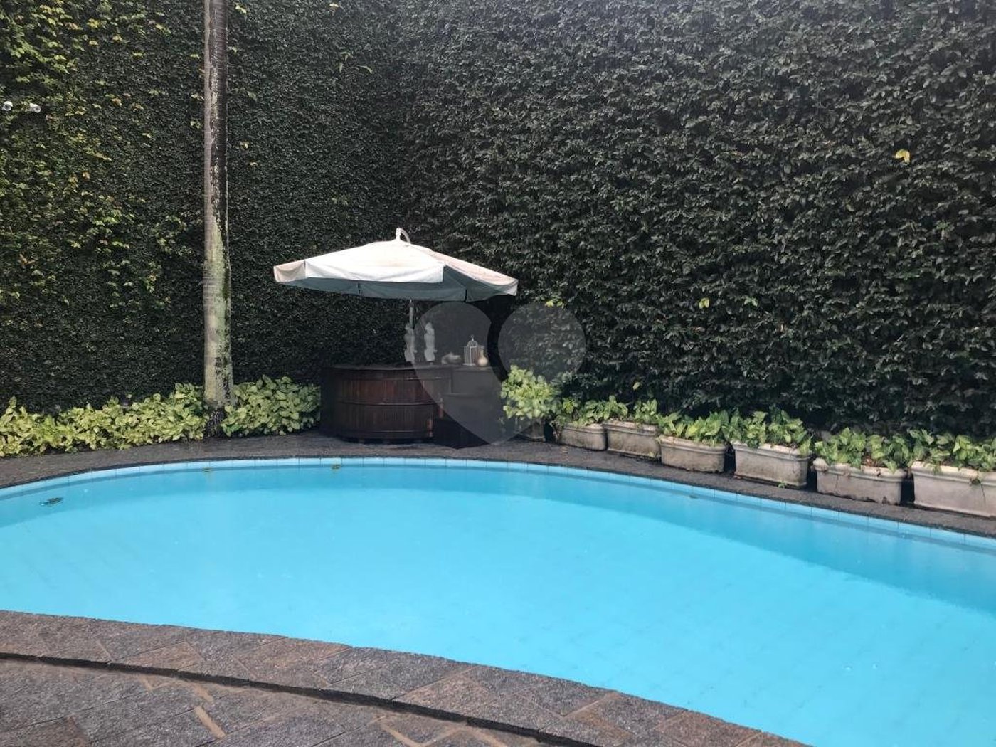 Casa à venda com 5 quartos, sendo 2 suítes,  em Jardim Everest, São Paulo, SP