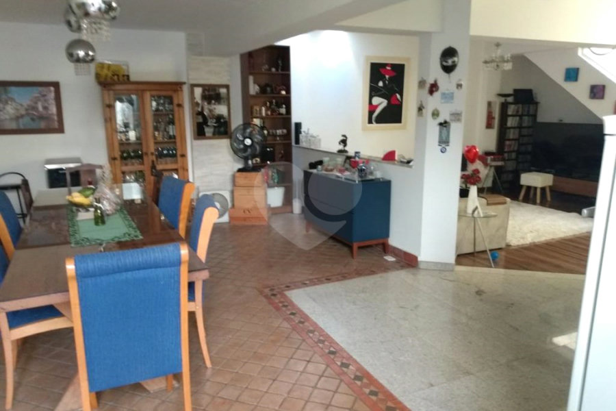 Sobrado à venda com 3 quartos, sendo 2 suítes, em Vila Mariana, São Paulo, SP