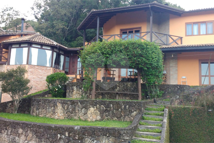 Casa à venda com 4 suítes no condomínio Parque Petrópolis 4 Secção, Mairiporã - SP