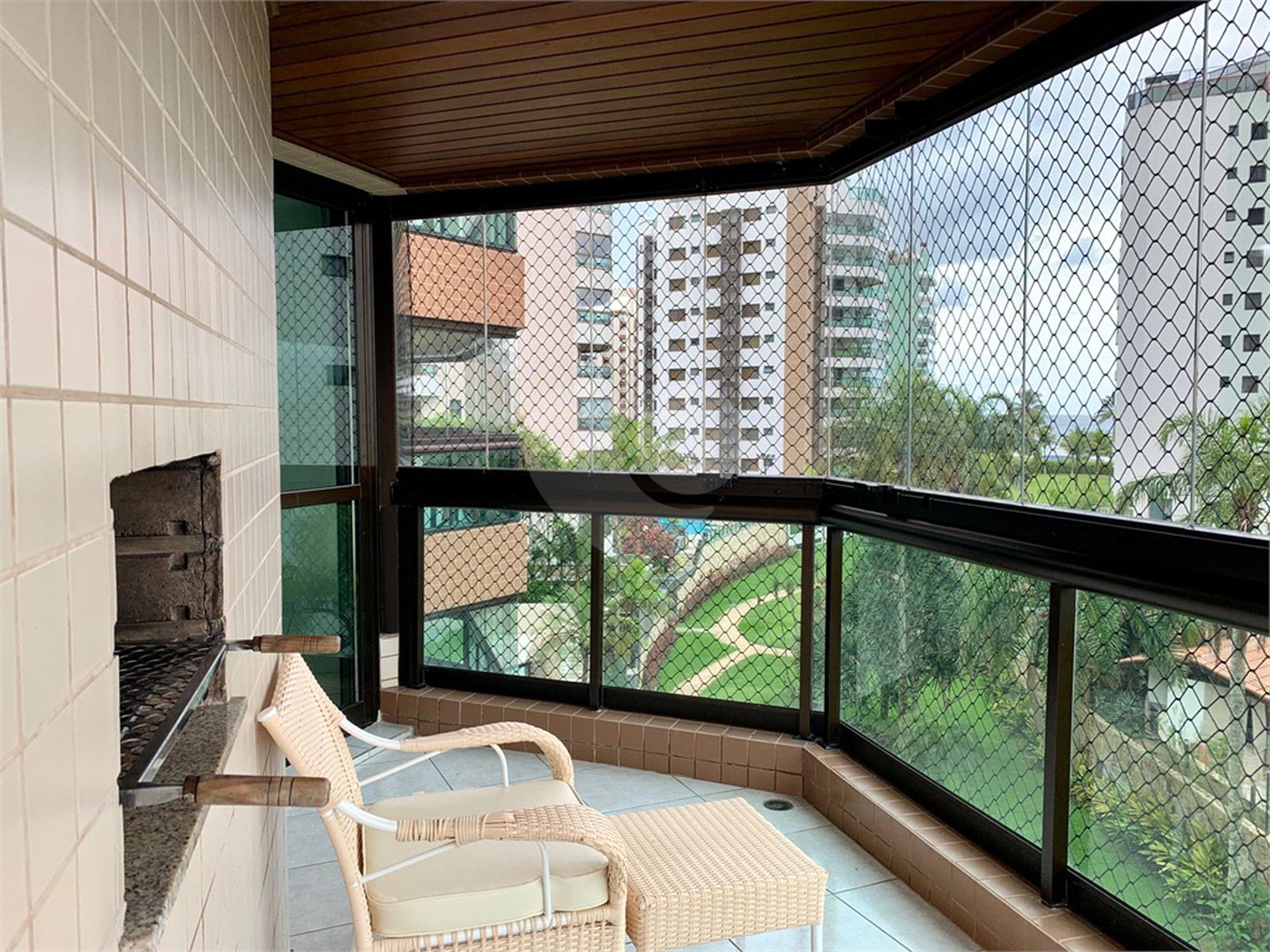 Apartamento à venda com 3 quartos, sendo 2 suítes, em Riviera, Bertioga, SP