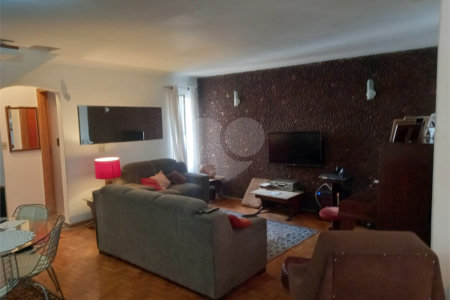 Sobrado à venda com 3 quartos, sendo 1 suíte, em Chácara Santo Antônio (zona Sul), São Paulo, SP