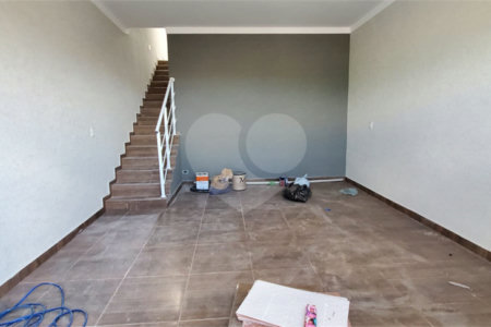 Casa à venda com 2 quartos, sendo 1 suíte,  em Jardim Imperial, Atibaia, SP