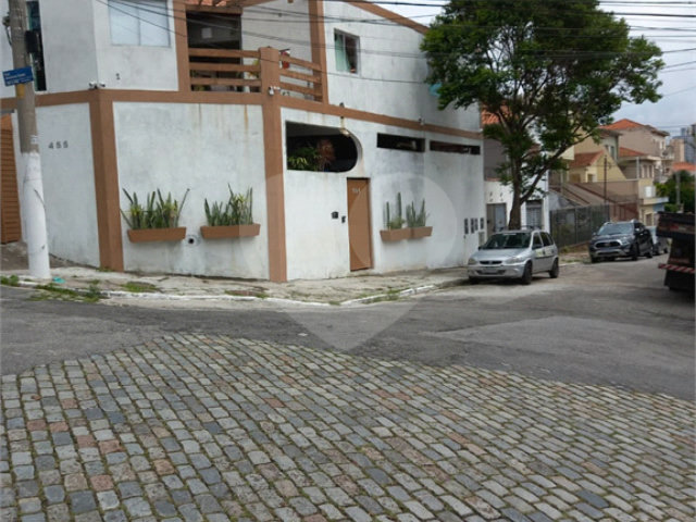 Sobrado à venda ou para alugar com 3 quartos, sendo 13 suítes,  em Santana, São Paulo, SP