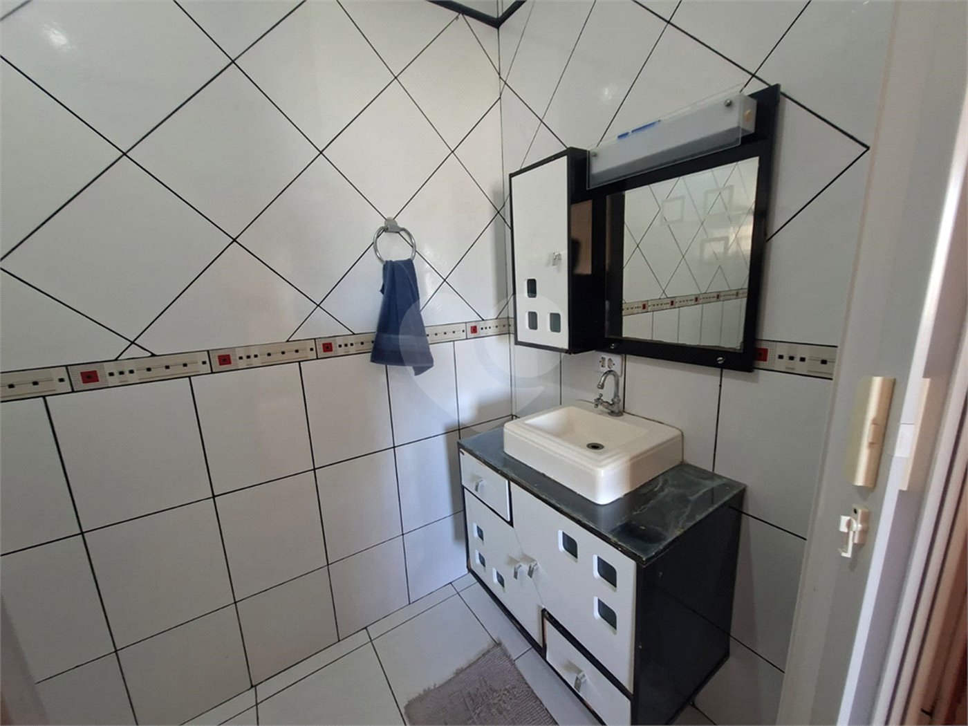 Casa à venda com 3 quartos, sendo 1 suíte,  em Tatetú, Alambari, SP