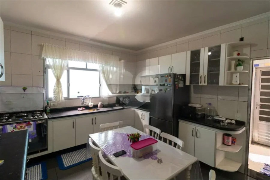 Sobrado à venda com 4 quartos, sendo 1 suíte, em Ermelino Matarazzo, São Paulo, SP