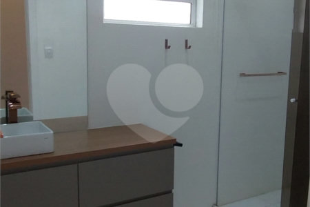 Casa Térrea à venda com 1 quarto em Vila Nivi, São Paulo, SP