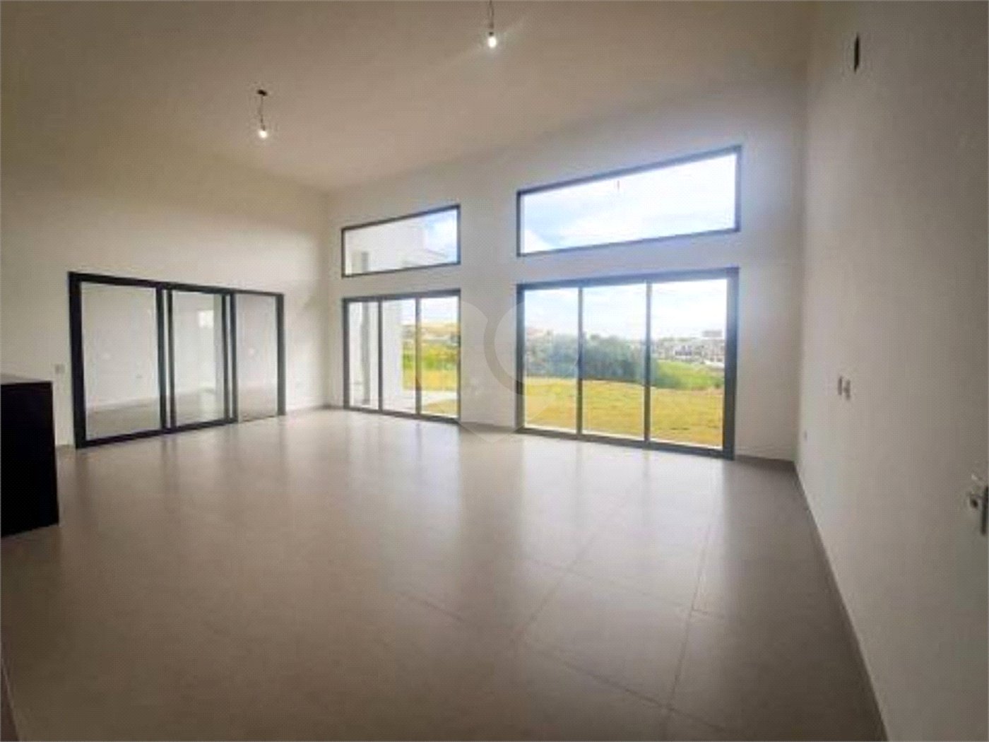 Casa à venda com 3 suítes no condomínio Residencial Jardim Primavera Louveira, Louveira - SP
