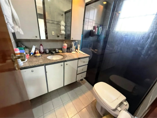 Sobrado à venda com 3 quartos, sendo 1 suíte,  em Campo Grande, São Paulo, SP