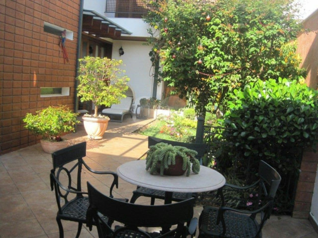 Casa Térrea à venda com 4 quartos, sendo 2 suítes,  em Vila Mariana, São Paulo, SP