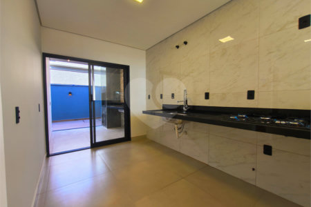 Casa à venda com 3 quartos, sendo 1 suíte, no condomínio Horto Florestal Villagio, Sorocaba - SP