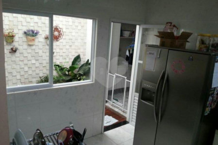 Sobrado à venda com 3 quartos, sendo 1 suíte, em Jardim Aeroporto, São Paulo, SP