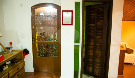 Casa Térrea à venda com 4 quartos, sendo 1 suíte,  em Super Quadra Morumbi, São Paulo, SP