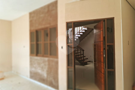 Sobrado à venda com 3 quartos, sendo 1 suíte, em Jardim Colonial, Indaiatuba, SP