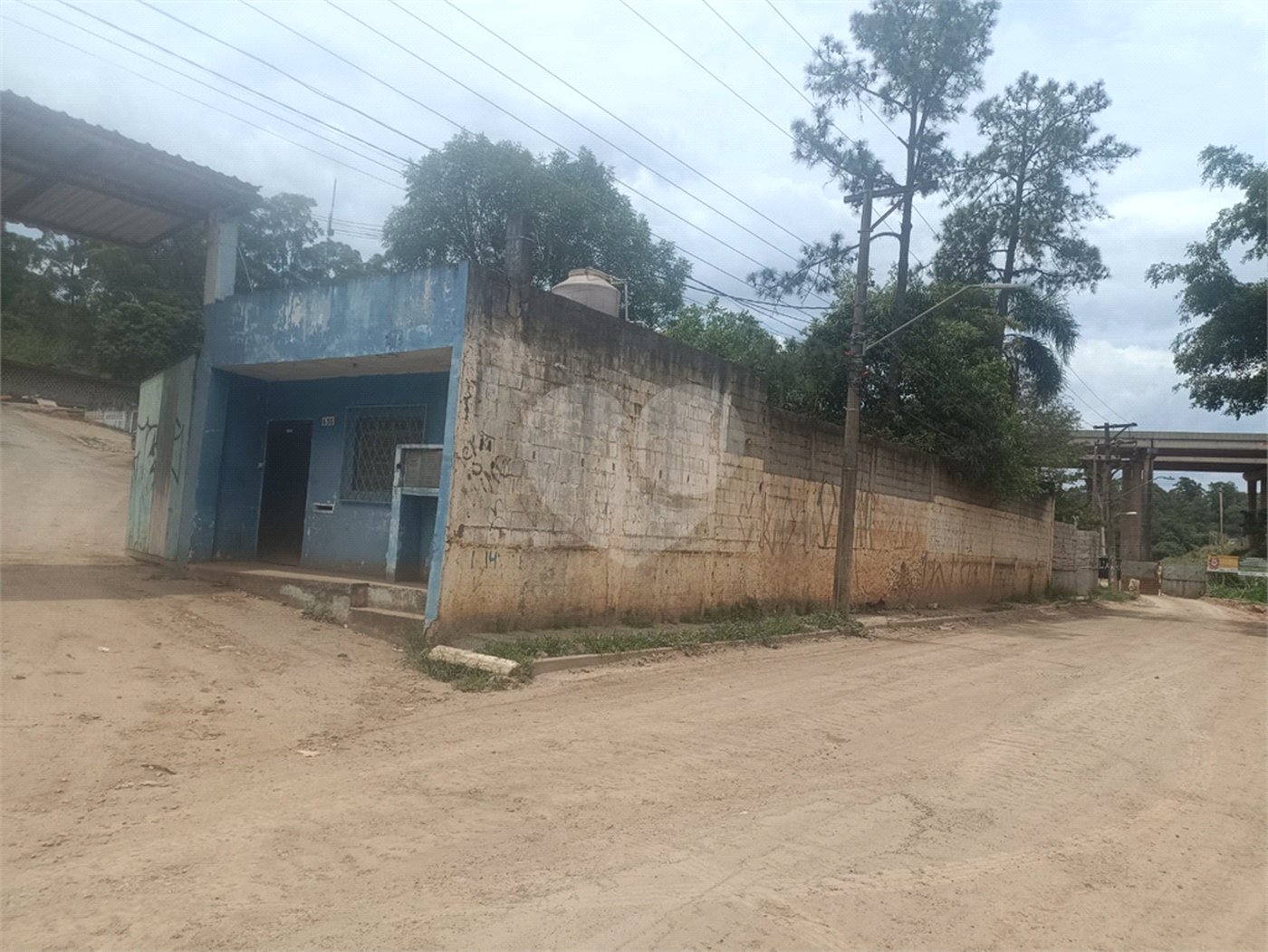 Terreno à venda com 1 suíte em Sítio Areião, São Paulo, SP