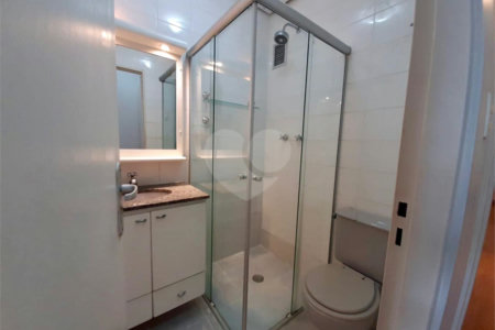 Apartamento para alugar com 3 quartos, sendo 1 suíte, em Vila Olímpia, São Paulo, SP