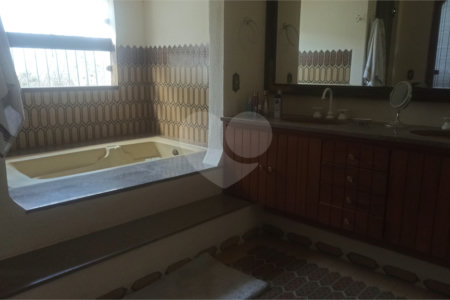 Casa à venda com 4 quartos, sendo 3 suítes, em Jardim Itaperi, Atibaia, SP