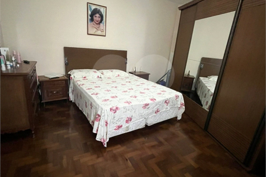 Casa à venda com 4 quartos em Santana, São Paulo, SP