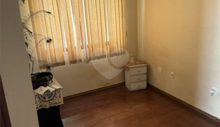 Casa à venda com 4 quartos, sendo 1 suíte,  em Vila Santana, Sorocaba, SP