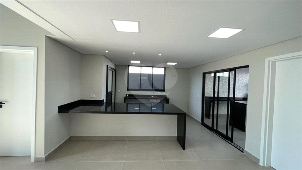 Casa à venda com 4 quartos, sendo 3 suítes, no condomínio Campos do Conde Sorocaba, Sorocaba - SP