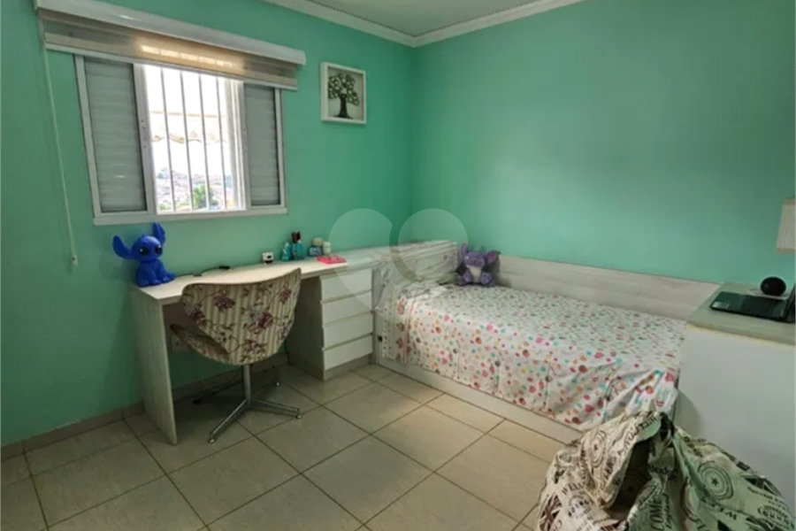 Sobrado à venda com 3 quartos, sendo 1 suíte, em Vila Pereira Barreto, São Paulo, SP