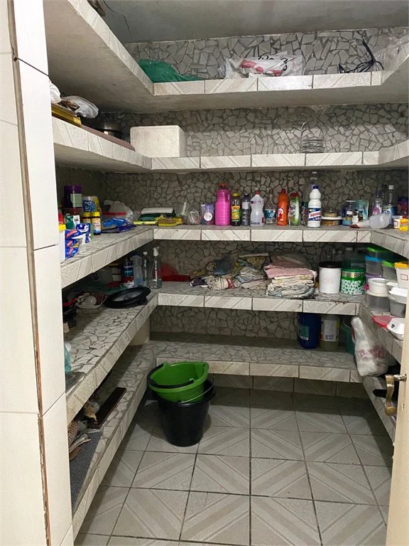 Sobrado à venda com 4 quartos, sendo 2 suítes, em Paraisópolis, São Paulo, SP