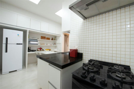 Apartamento à venda com 3 quartos, sendo 1 suíte, em Leme, Rio de Janeiro, RJ