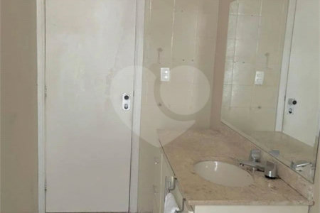 Apartamento à venda com 3 quartos, sendo 1 suíte, em Cerqueira César, São Paulo, SP