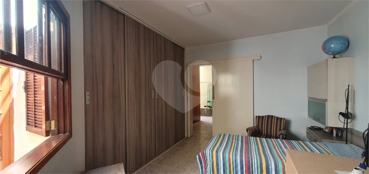 Sobrado à venda com 4 quartos, sendo 2 suítes, em Granja Julieta, São Paulo, SP