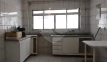 Sobrado à venda com 3 quartos em Vila Lageado, São Paulo, SP